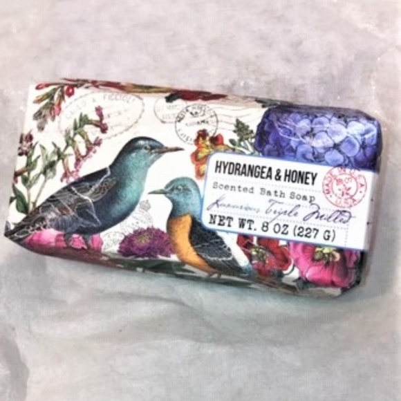 Hydrangea & Honey Scented San Francisco Soap - Picture 1 of 8